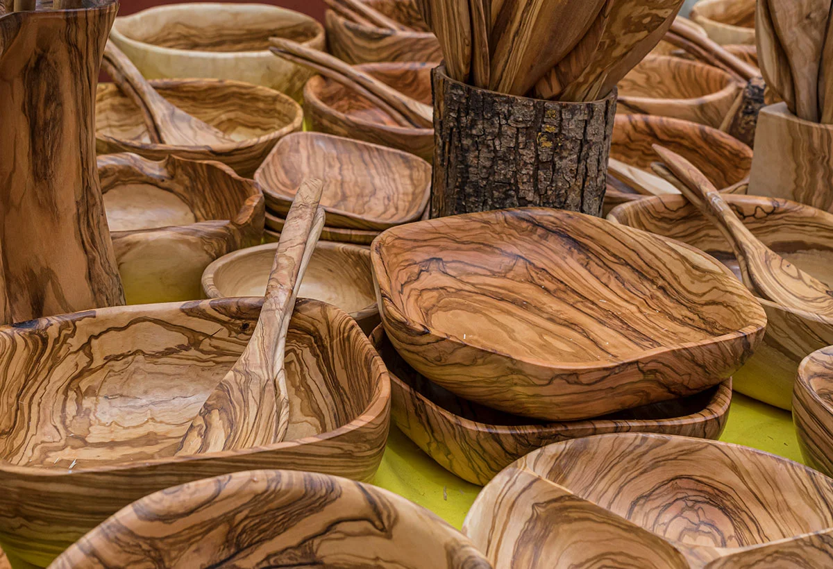 The Natural Appeal of Wood in Modern Merchandise