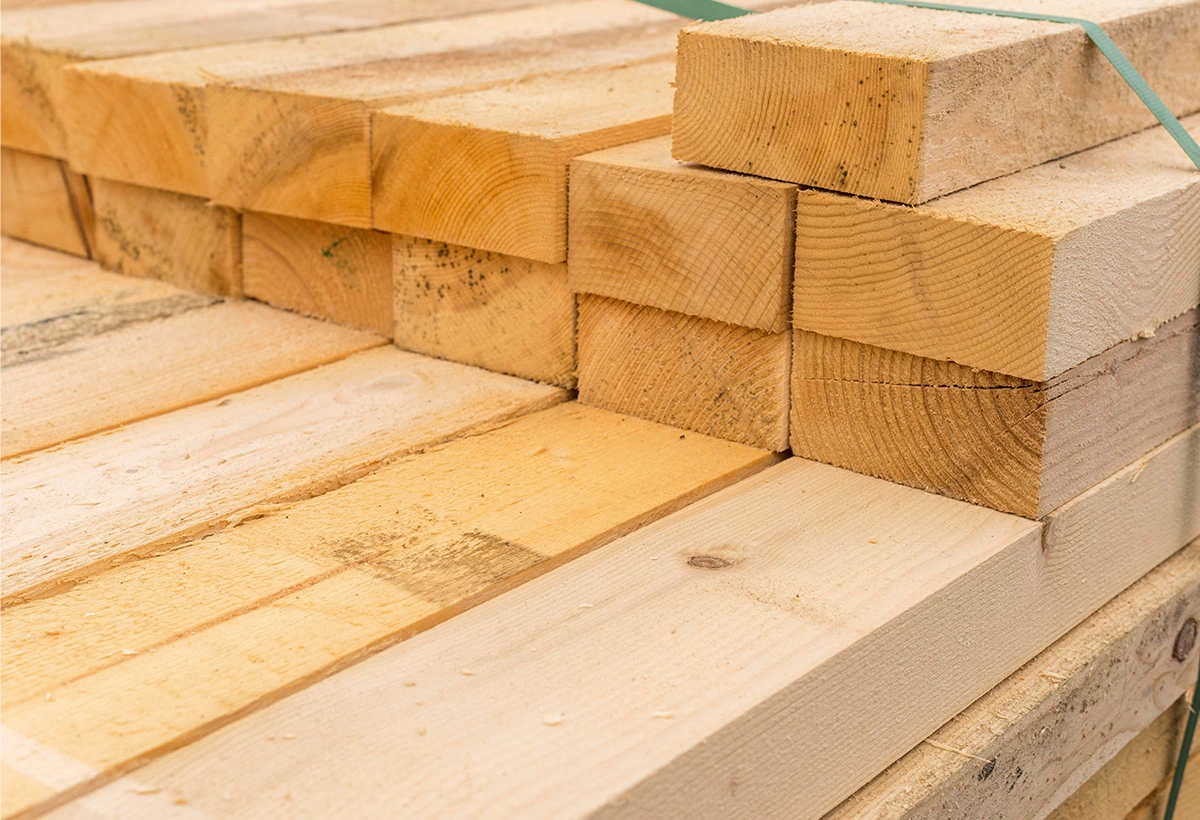 Kayu Ulin: Solusi Furnitur Komersial Tahan Lama untuk Proyek Hospitality dan Outdoor